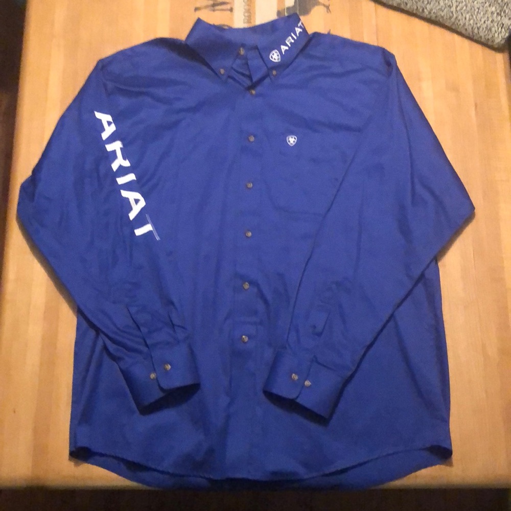 Men’s XL Ariat button up! Like new!